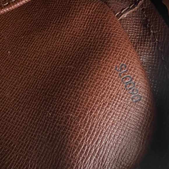 Authentic Louis Vuitton Danube - Picture 10 of 15